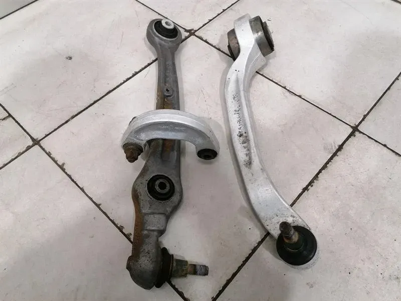Bentley Continental GT W12 Left Front Hub 3W0407253 Wheel Bearing Housing Front Left -