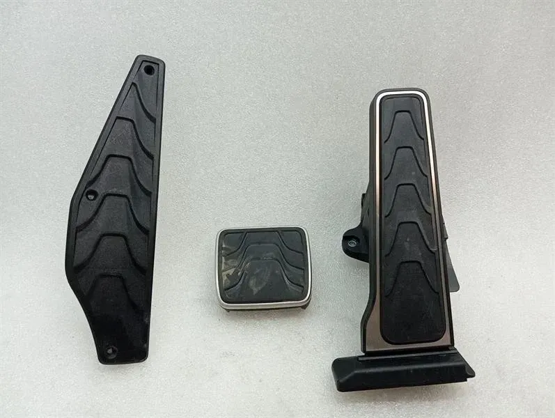 Aston Martin DBS AM7 18-24 Throttle Pedal (Electrical) HY53-9F836-AA Throttle Pedal-
