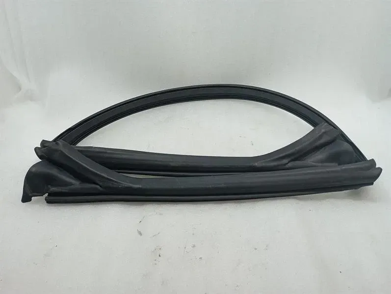 FERRARI CALIFORNIA T F149 WINDSCREEN SEAL 69758000 WINDSHIELD SEALS-