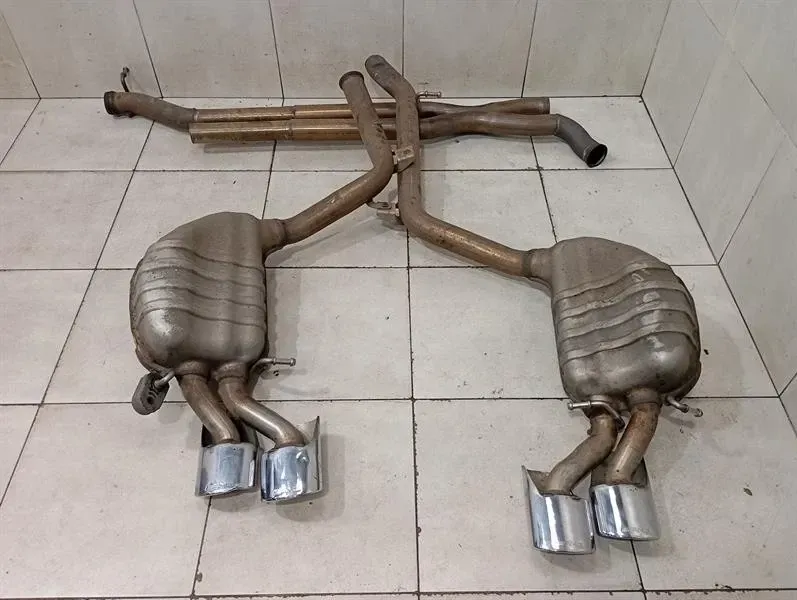 Mercedes C63 AMG W204 Exhaust Silencer A2044903621 Exhaust Kit M156 V8-