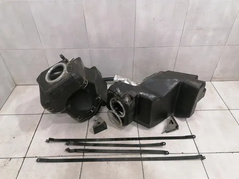 Ferrari 458 F142 Spider Fuel Tank 276666 Fuel Tank SET SET-