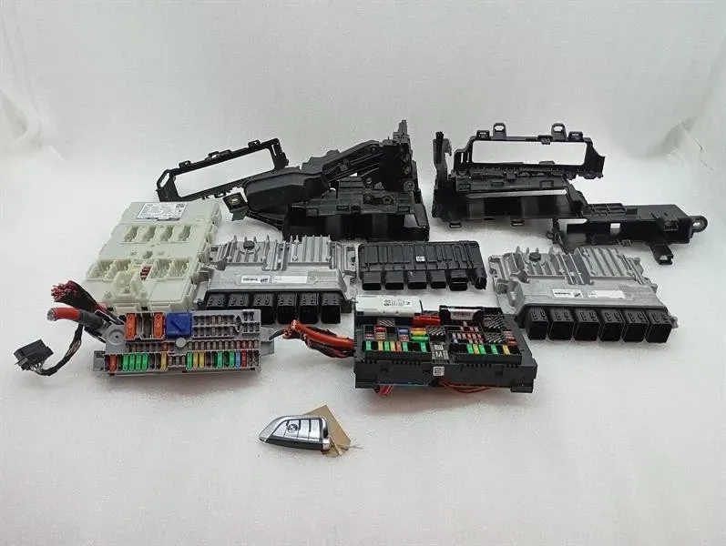 BMW 5 Series F90 G30 M5 Engine ECU Engine Control Unit 8489319 STAGE TUNE-