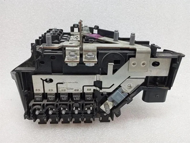 MERCEDES G-CLASS W463A W464 18-24 G63 AMG Fuse Box A4635407612 Fuse Box-