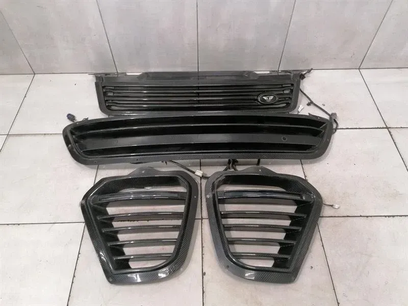 Range Rover Sport L494 Front Grille Urban Carbon Fibre Radiator Grille SVR LCI-