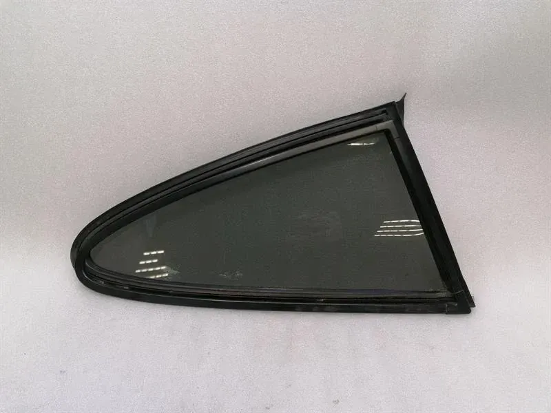Porsche 911 1984-1989 Right Rear 1/4 Glass 91154310202 Door Glass 1/4 Rear RH-