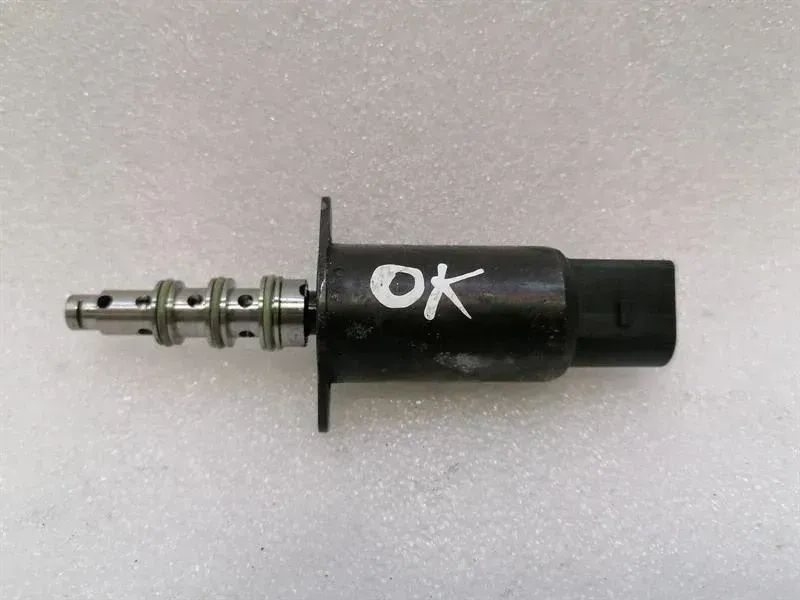 BMW 5 Series E60 M5 Valve 22100201 Valve Control Valve Camshaft Adjustment