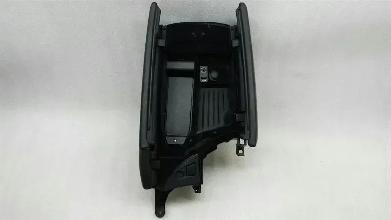 BMW 5 Series F10 M5 RHD armrest 51168050269 right handlebar