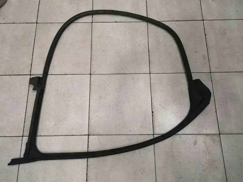 Tesla Model S 70 Front Left Door Seal 6009583-00-N Door Seals Front Left