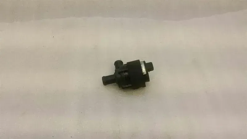 BMW 5 Series E60 Additional Cooling Pump 6930550 Coolant Pump Pump