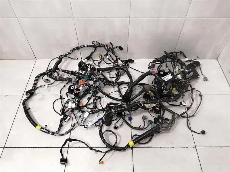 TESLA MODEL S 70 MAIN BODY WIRING LOOM 1026643-90-G RIGHT HAND DRIVE RHD 2015