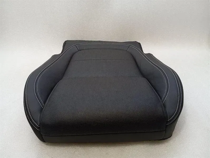 Jaguar i-PACE X590 EV400 Seat M9D3-68222-AA Seat Interior