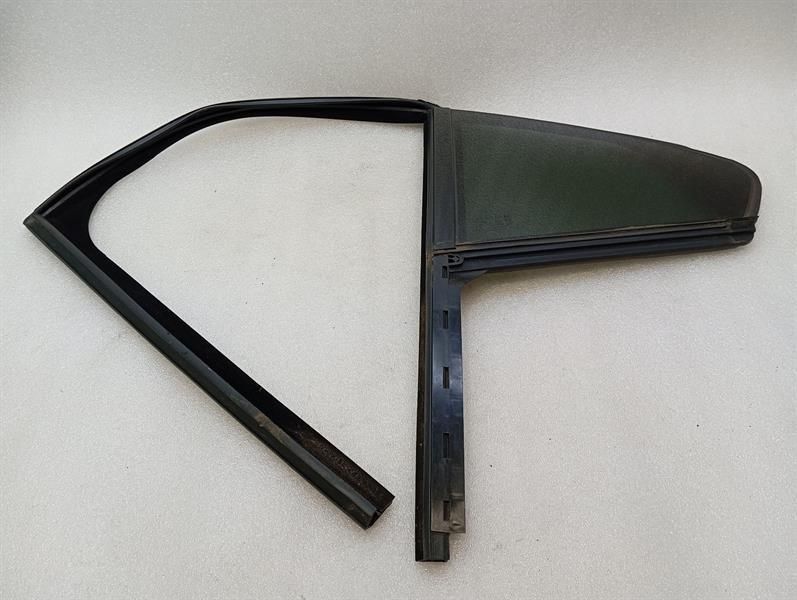 Jaguar i-PACE X590 EV400 Left Rear Glass T4K9933 Door Window 1/4 Rear Left
