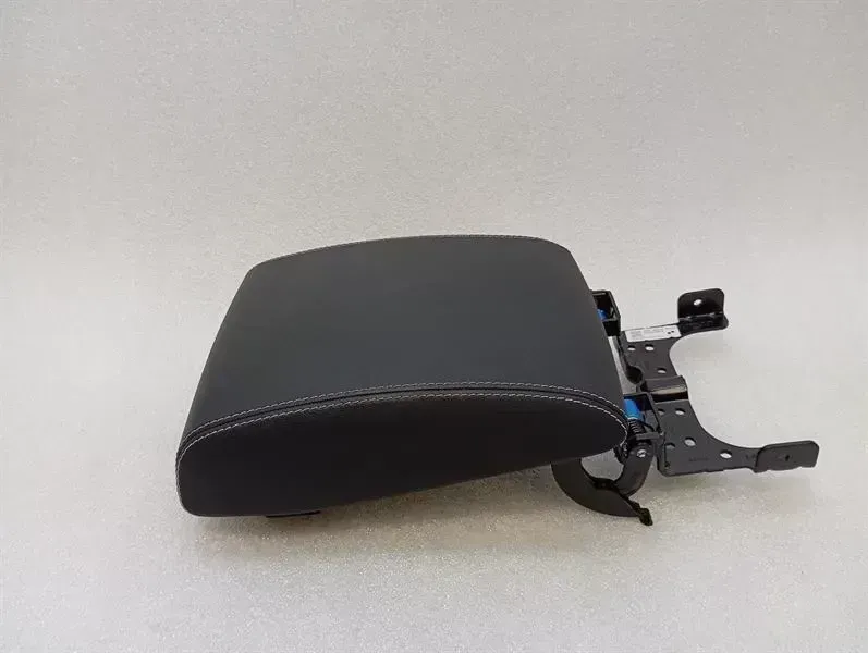 JAGUAR i-PACE X590 EV400 Armrest J9C3-045C74-AE Center Armrest Armrest