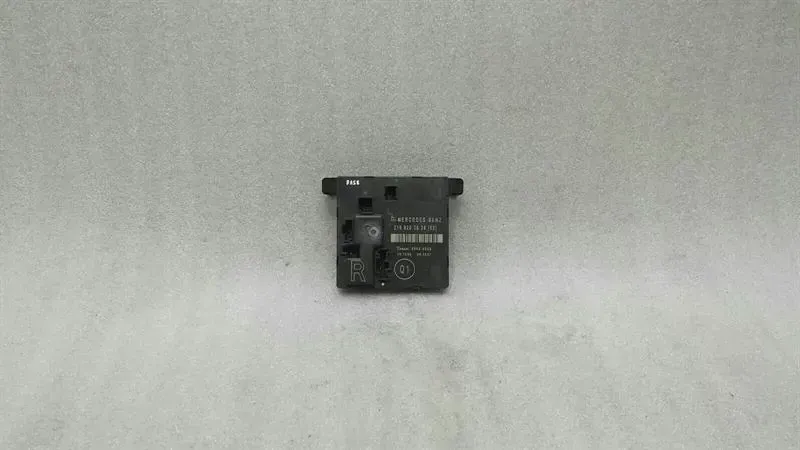 Mercedes CLS W219 rear right door module A2198203626 door control unit rear RE