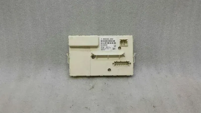 Mercedes E Class W207 Rear Window Module A2079000600 Control Unit Window Regulator