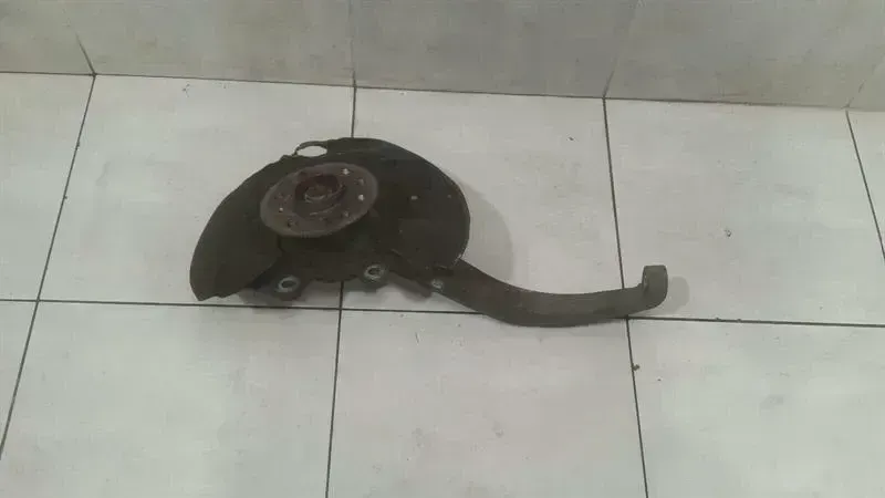 Mercedes R Class W251 Left Front Hub A2513301320 Wheel Bearing Housing Front Li