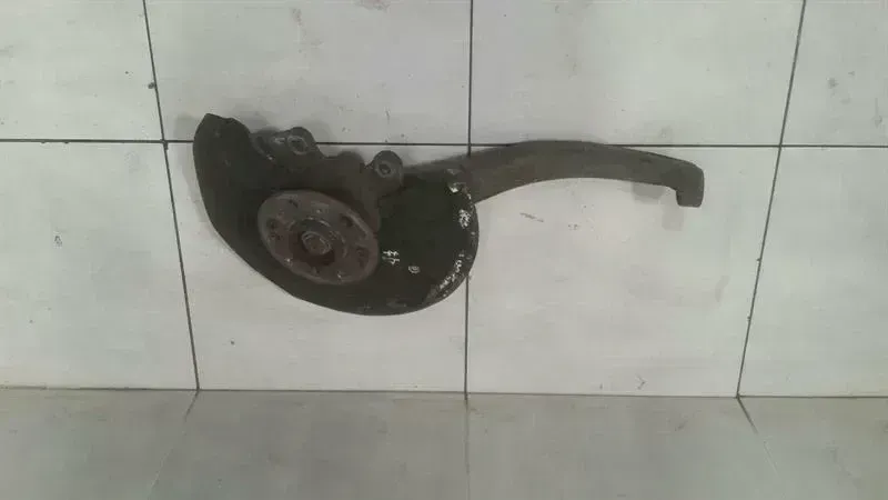 Mercedes R Class W251 Right Front Hub A2513301420 Wheel Bearing Housing Front RE