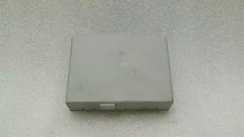 Mercedes R Class W251 Getaway Module A1645406745 Central Control Unit