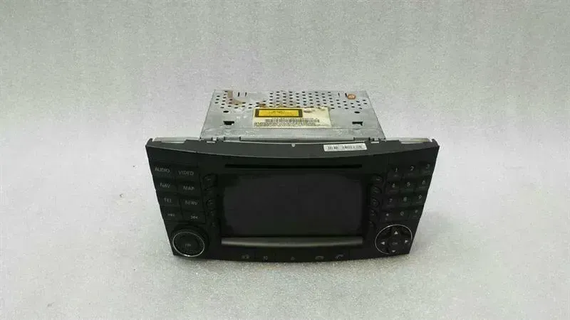 Mercedes CLS W219 W211 Navigation Monitor A2118204197 Sat Nav Display Picture Shirt