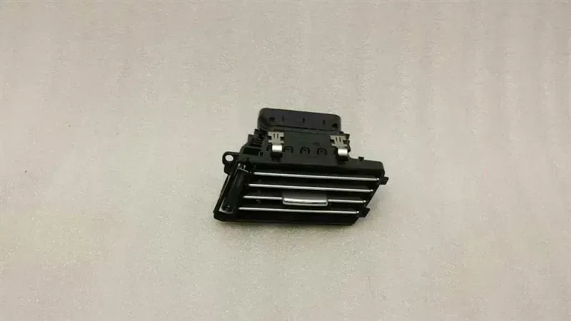 Mercedes W212 right air vent A2128300254 ventilation nozzle ventilation grille right