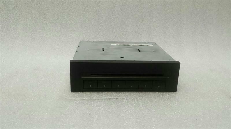 Mercedes E Class W211 E500 CD Changer A2118202489 CD Changer