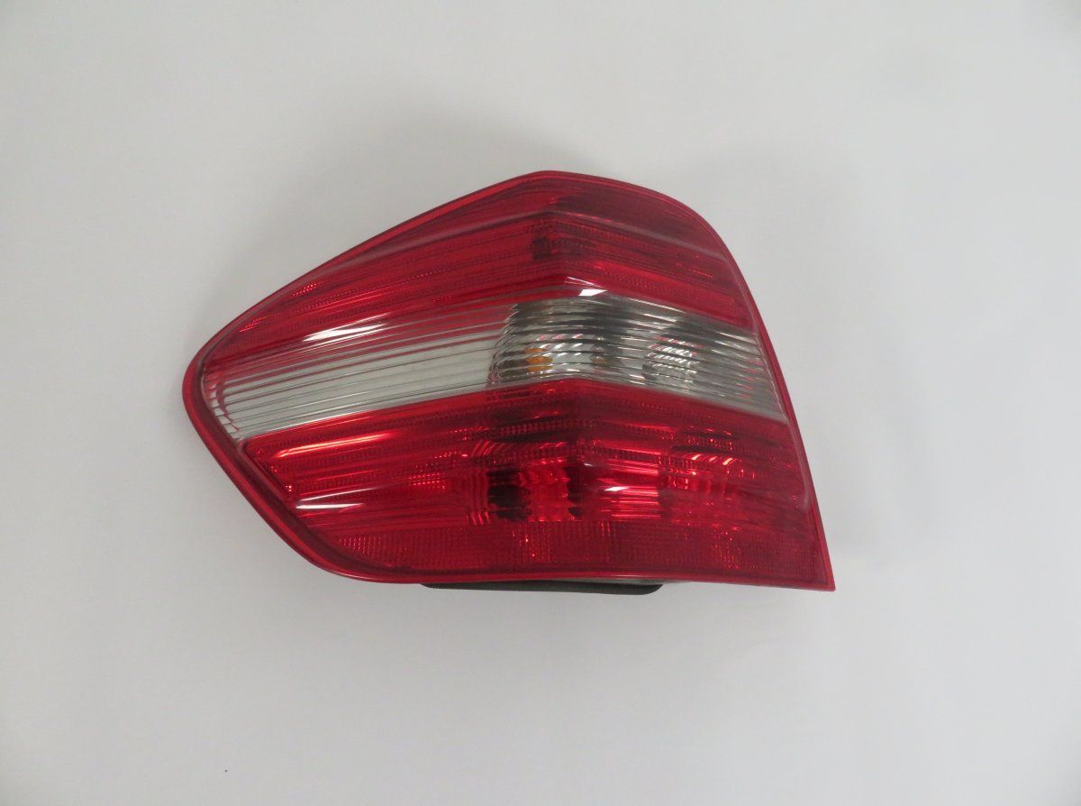 A1648202164 A1648203964 A1649061100 Tail light left MERCEDES-BENZ ML-CLASS (W164) (2005-2011)