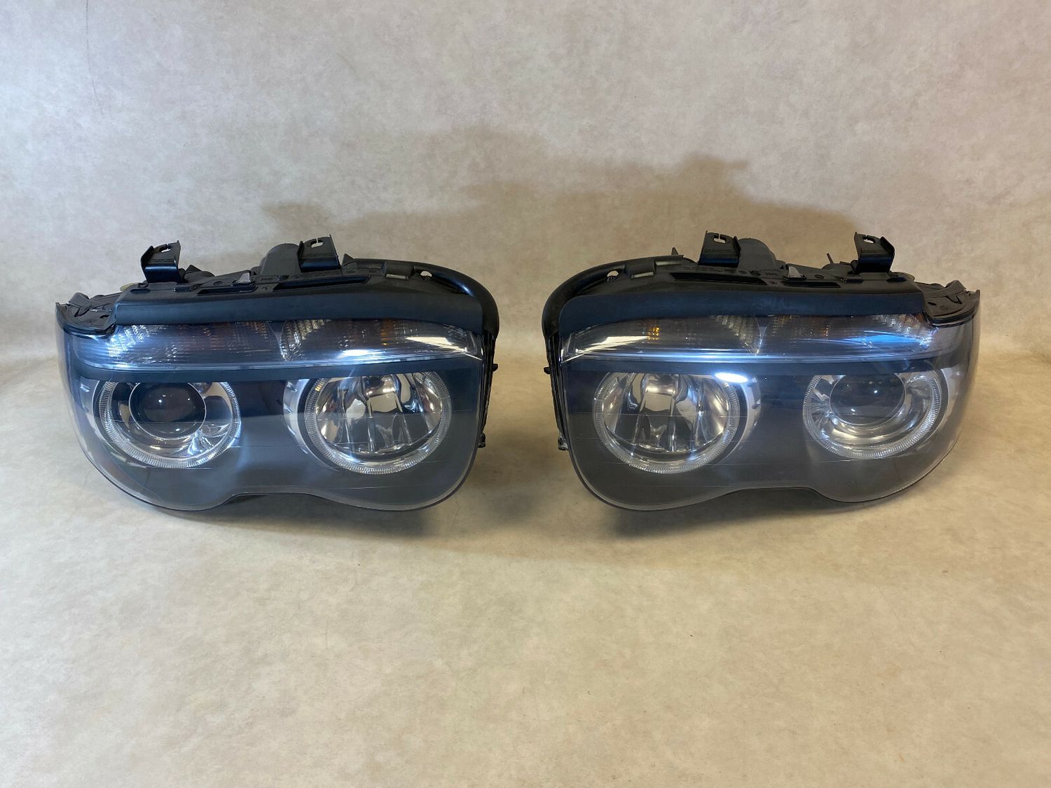 BMW 7 E65 E66 E67 OEM BiXenon Headlight SET LH &amp; RH ECE LHD with Ballast