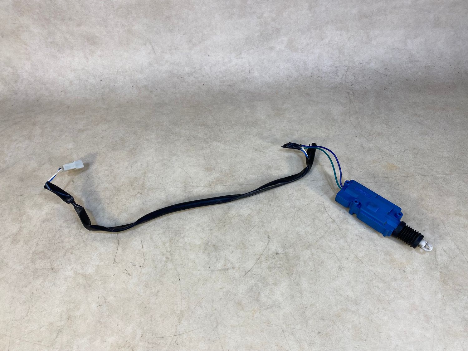 Mercedes G class W463 Door Lock Actuator A0048202542 Not Genuine