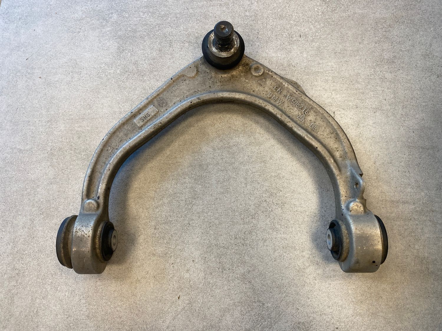 GENUINE BMW X5 E70 F15 X6 E71 E72 F16 Wishbone, top, with rubber mount right
