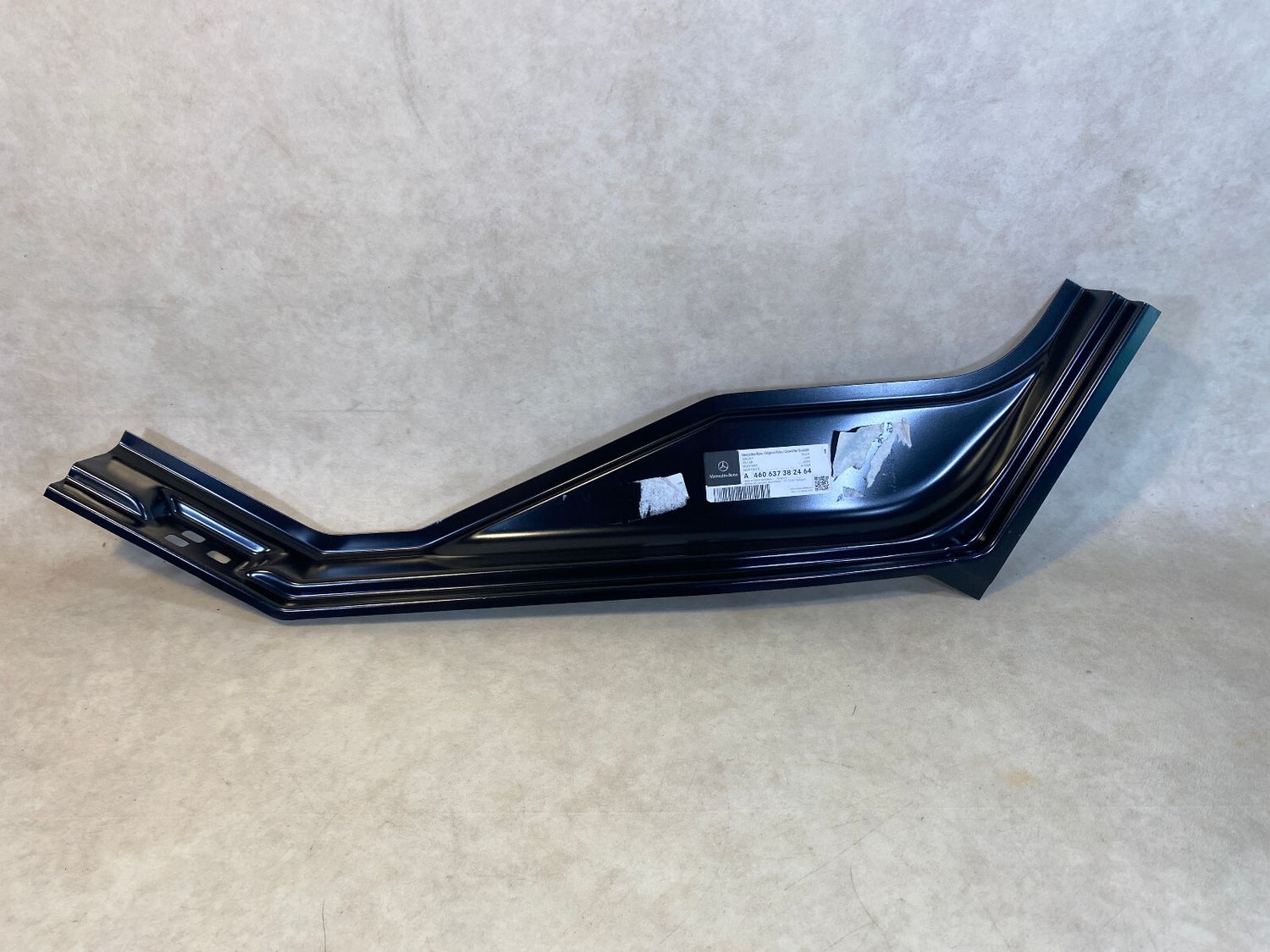 Mercedes G class W463 Genuine PILLAR A460637382464