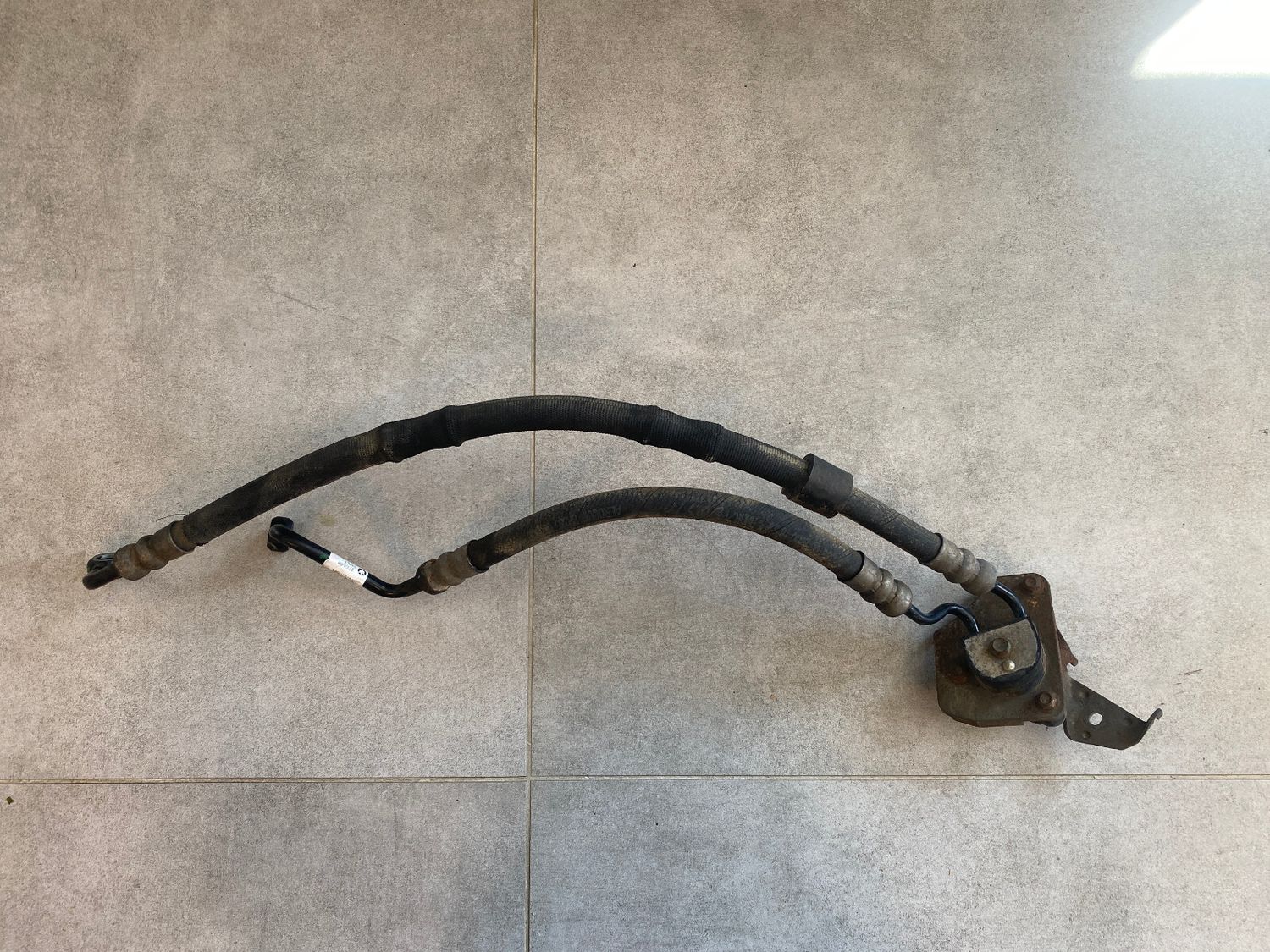 GENUINE BMW X5 E70 X6 E71 Expansion hose 32416782769