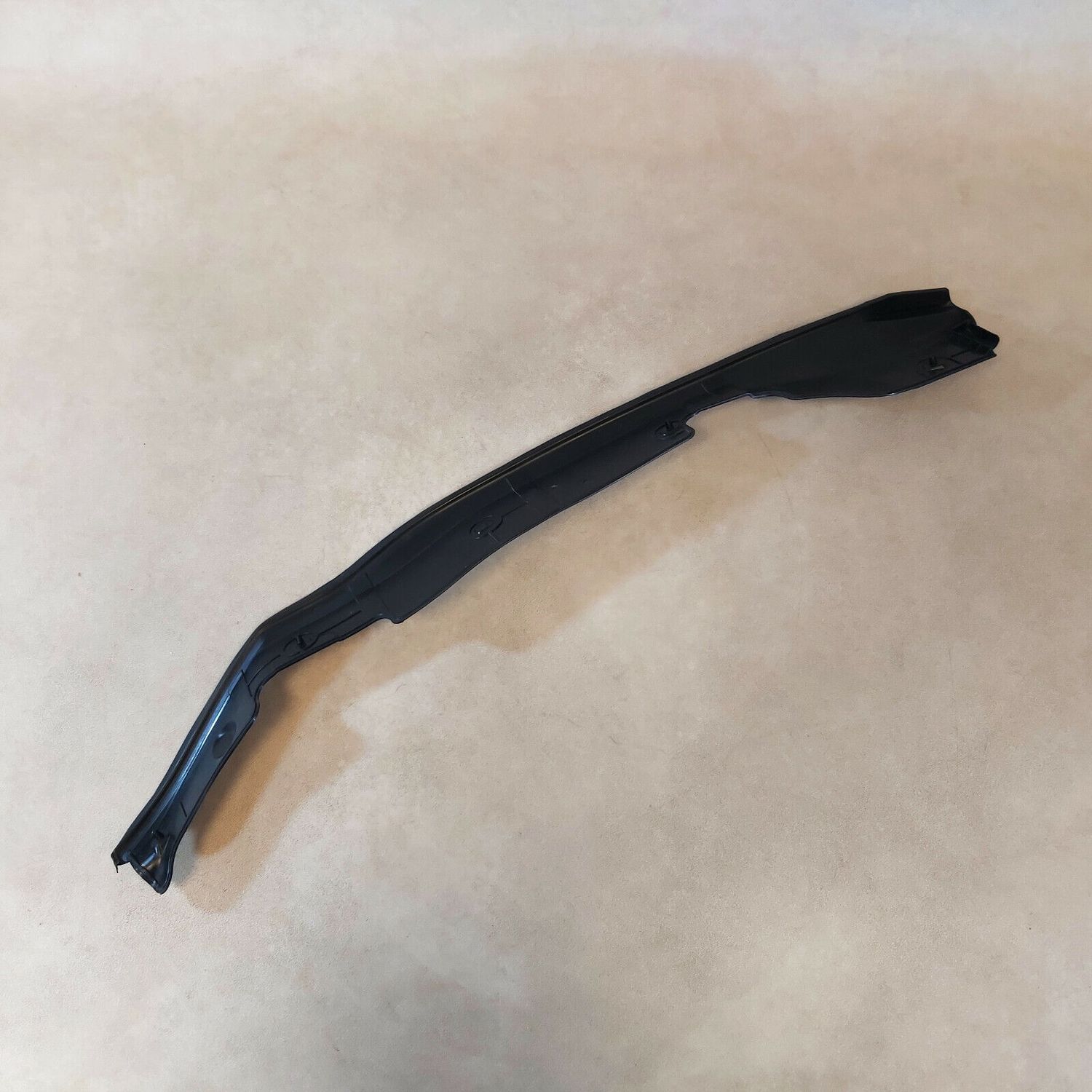 BMW X1 F48 Front Right Door Gap Seal 51767349644 7349644 GENUINE NEW