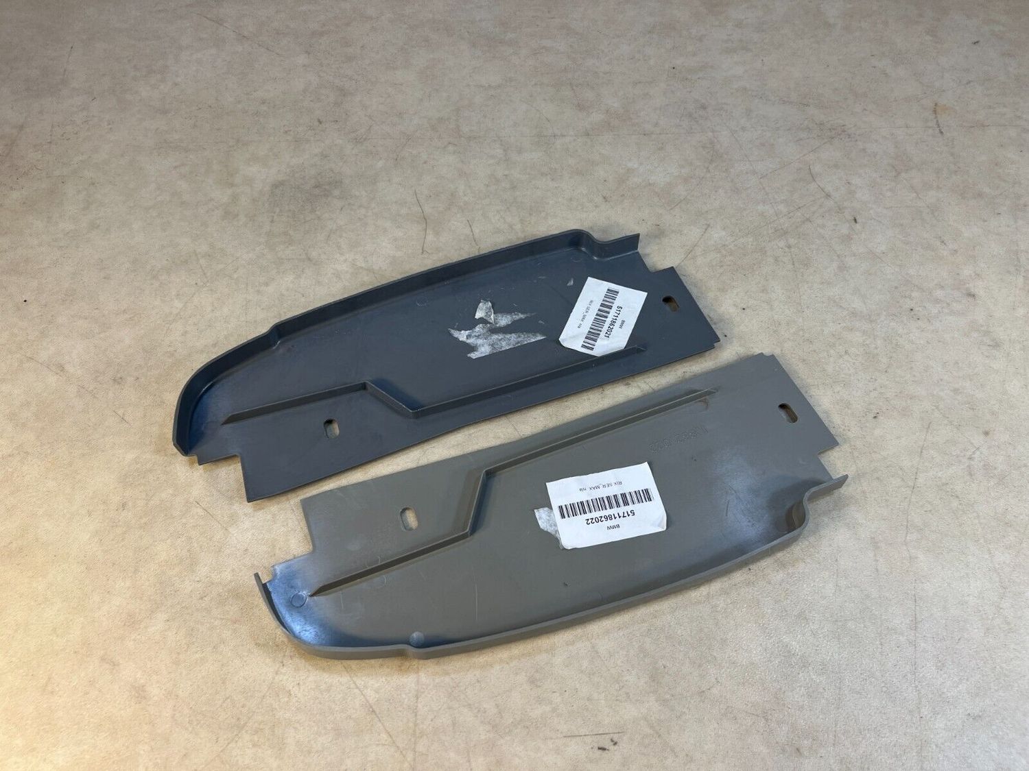 BMW 7 E23 GENUINE Front Wheel Arch Fender Cover Housing x2 psc