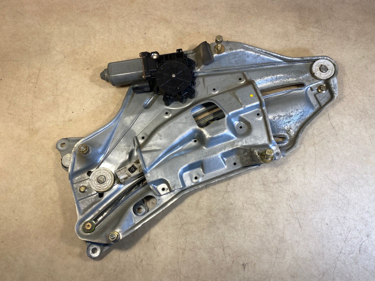 GENUINE BMW 3 E36 Rear Right Window Lifter with Motor 51378119082