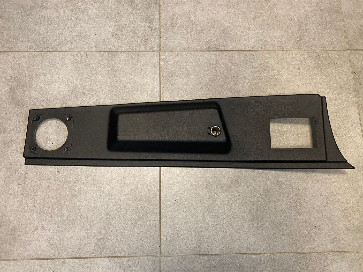 Mercedes G class W463 Rear LH Genuine Trim Cover D-Pillar A4636943925