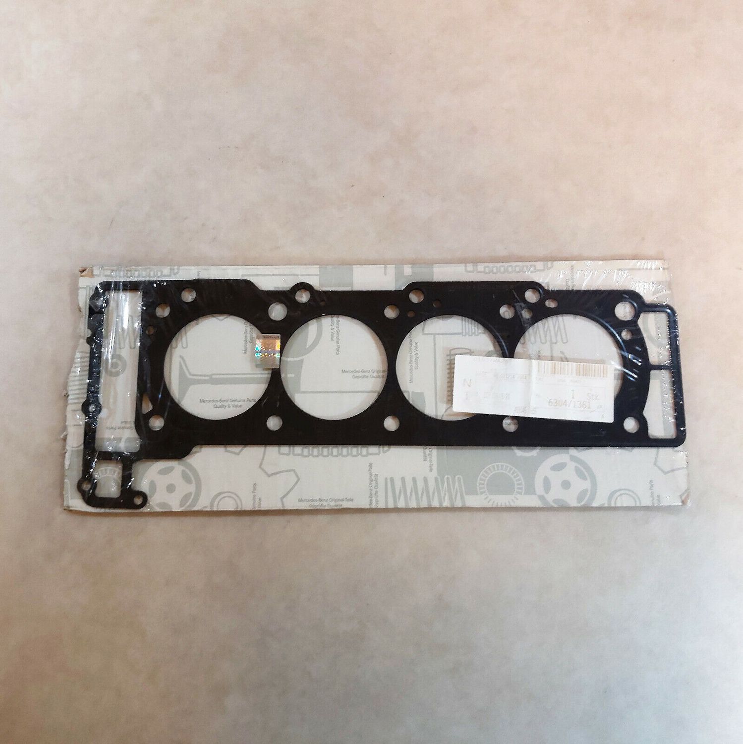 NEW GENUNE MERCEDES BENZ OEM ENGINE CYLINDER HEAD RIGHT GASKET A1130160520