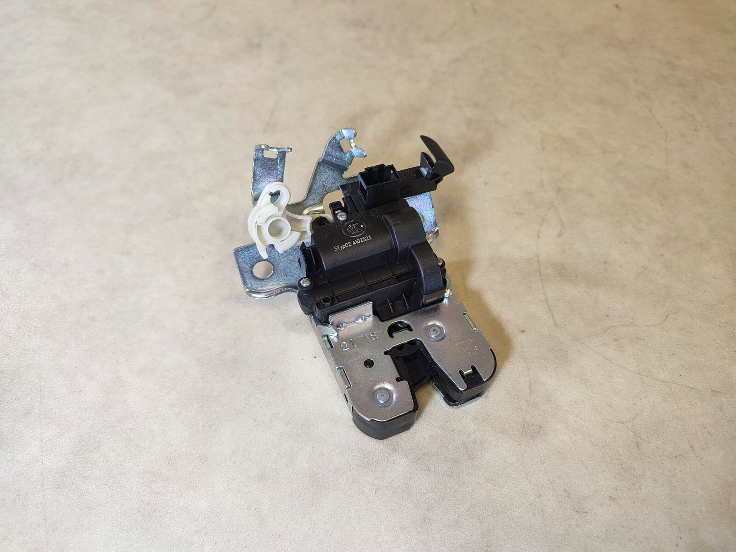 Original Skoda Kodiaq Trunk Lock door 3V0827505C