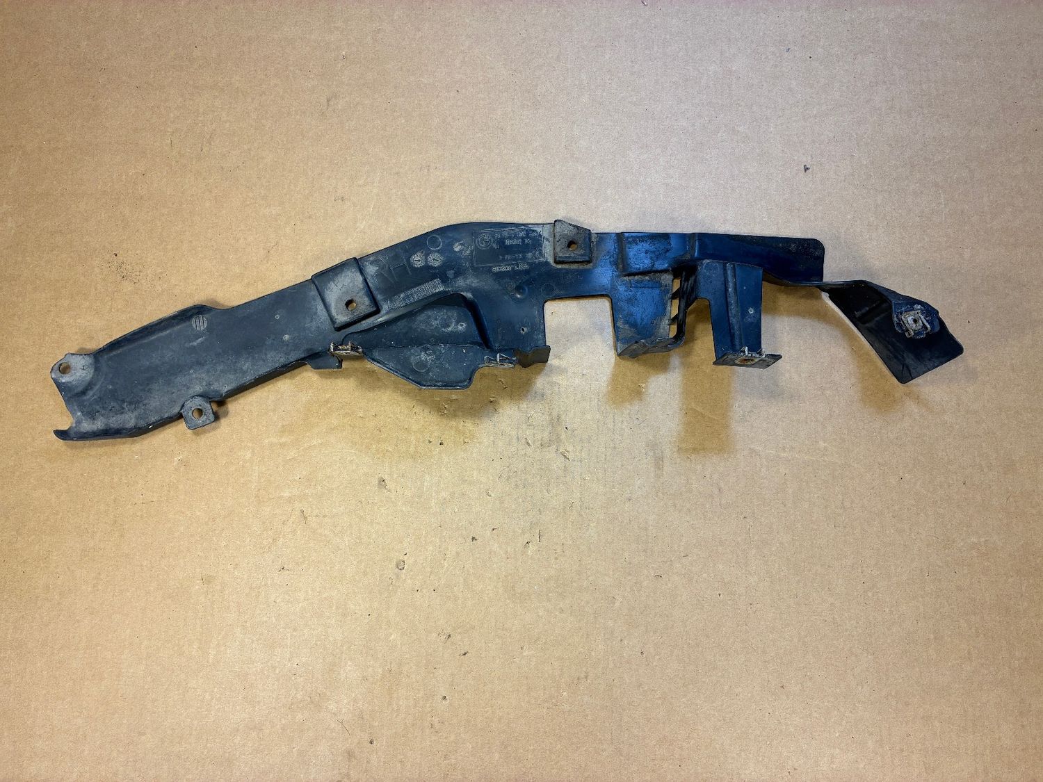 GENUINE BMW X5 E70 X6 E71 E72 Cover, steering gear, bottom left 51757160239
