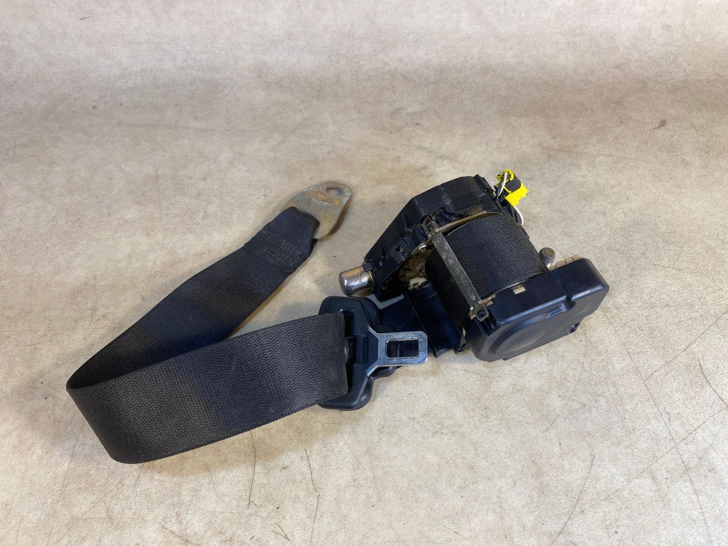 Mercedes G class W463 Genuine Rear Left SEAT BELT 2001-2012 Year
