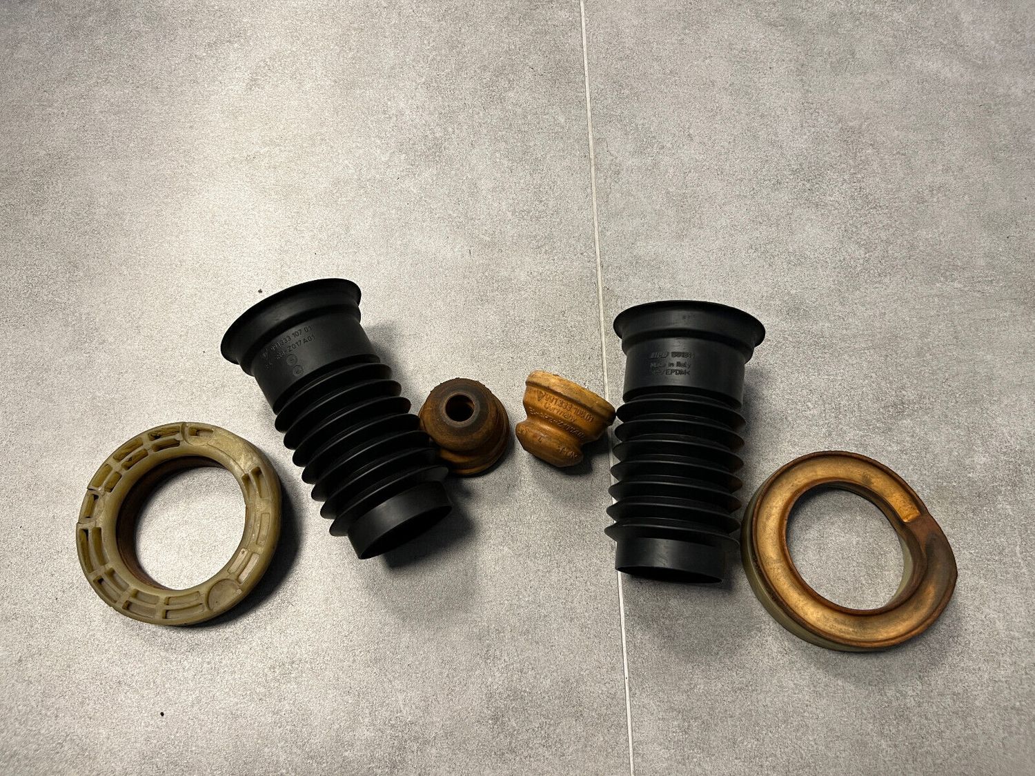 Porsche 911 991 OEM Rear Shock Coil Spring Spacer Insulator Duster LH &amp; RH SET
