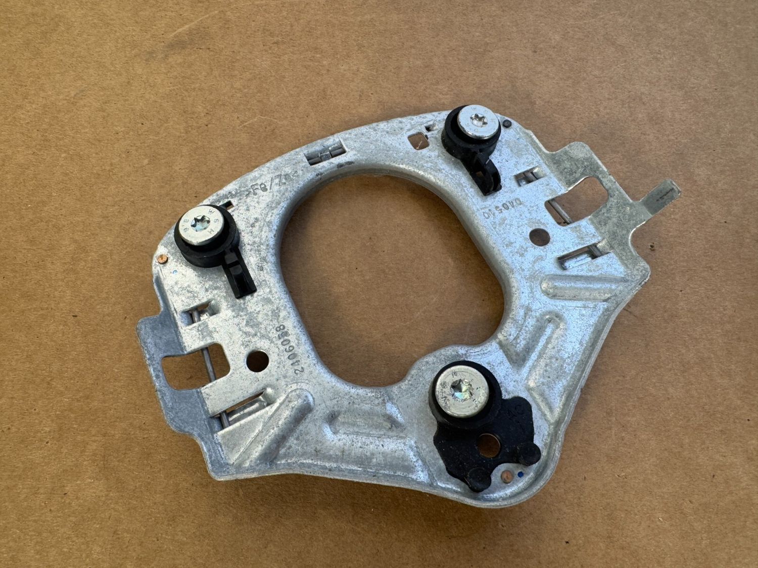 BMW X5 e70 OEM Steering Wheel Contact HORN Plate CENTER BRACKET