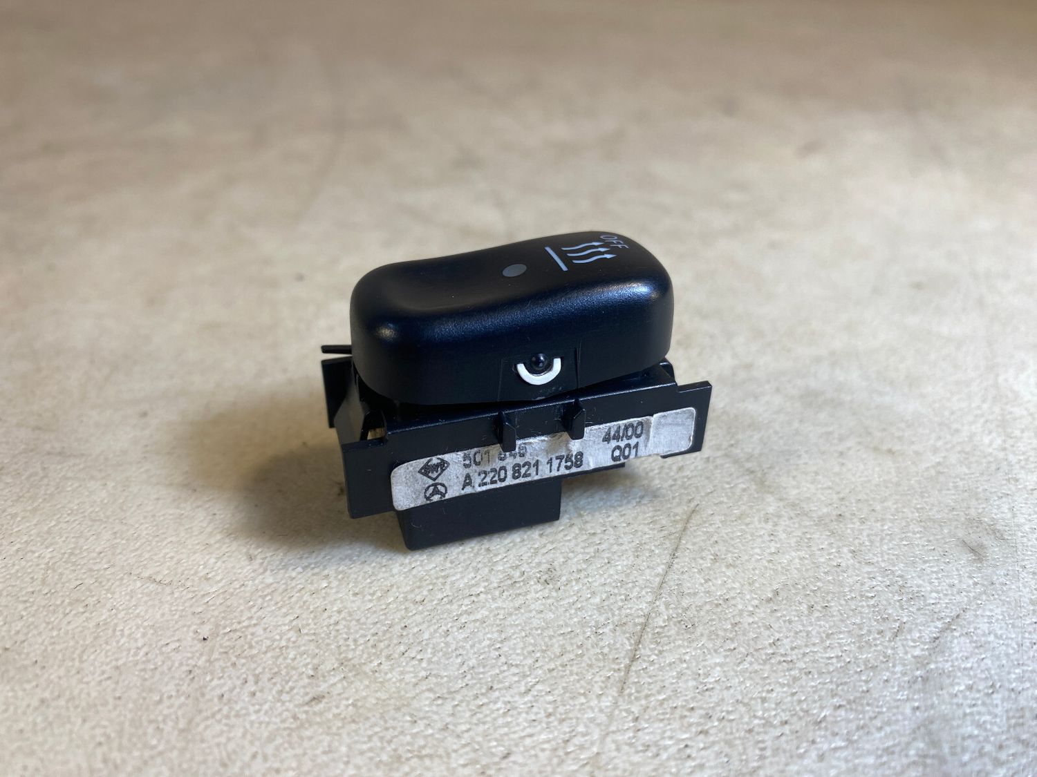 Mercedes S G class W220 W463 Genuine OFF Button A2208211758