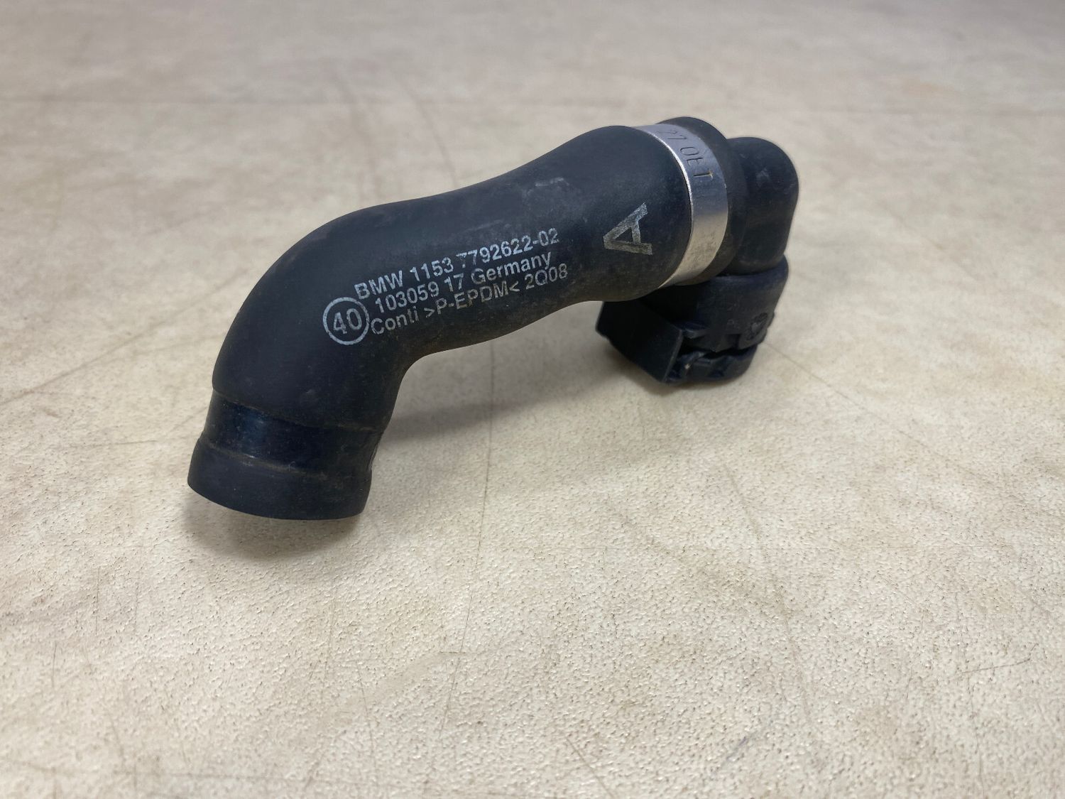 Genuine BMW X5 E70 X6 E71 Hose for EGR cooler 11537792622