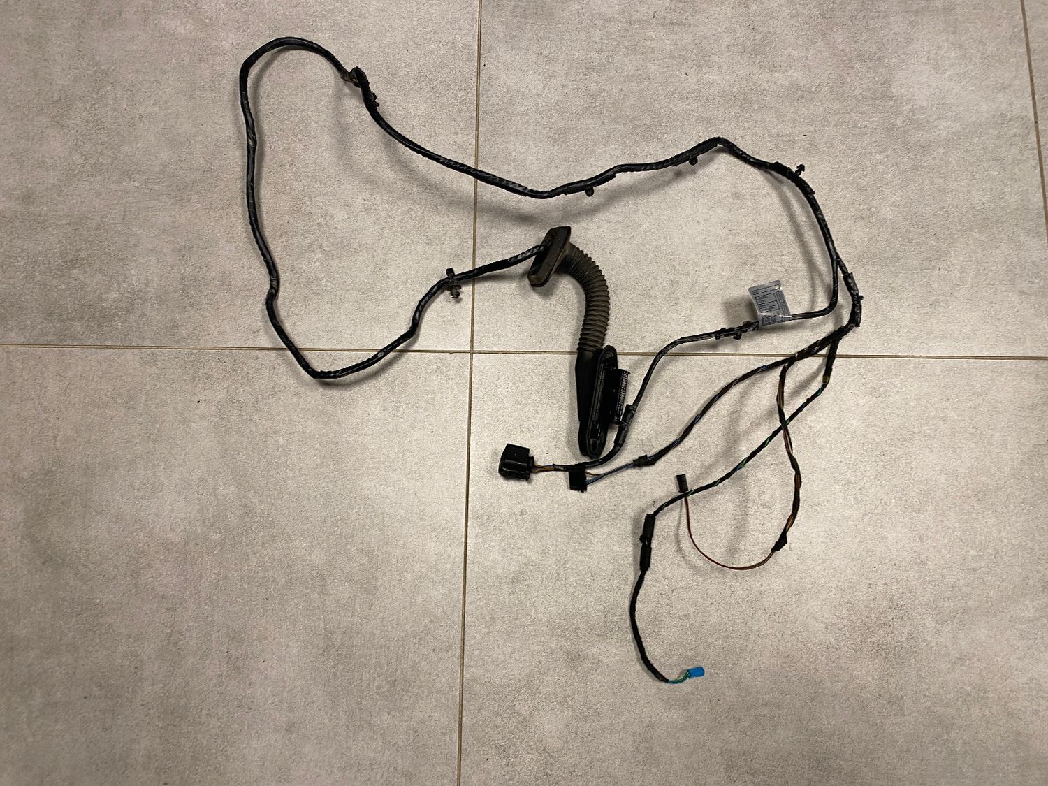 GENUINE BMW X5 E70 Rear Left Door Wiring Harness 61129116978