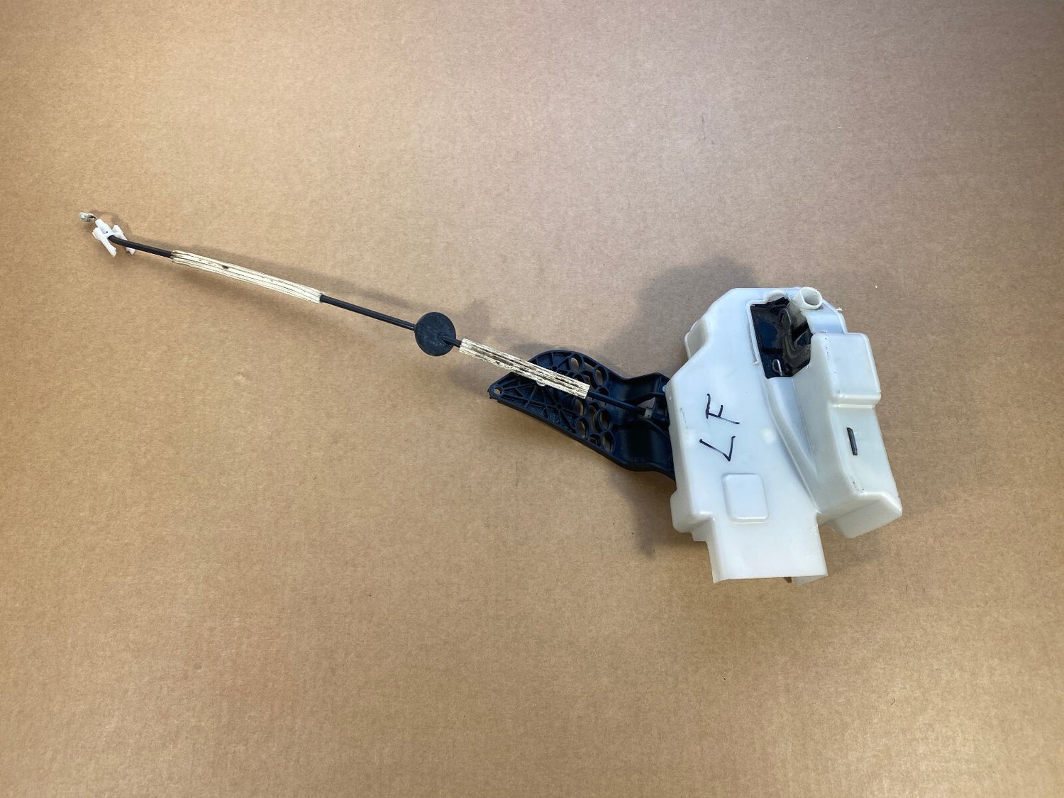 VW Touareg GENUINE Front Left Door Lock 7L0837867