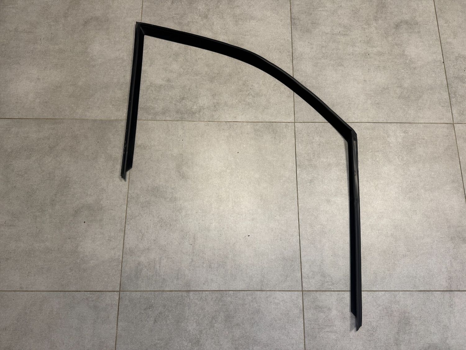 GENUINE BMW X5 E70 Left Front Door Window Guide 51337136973