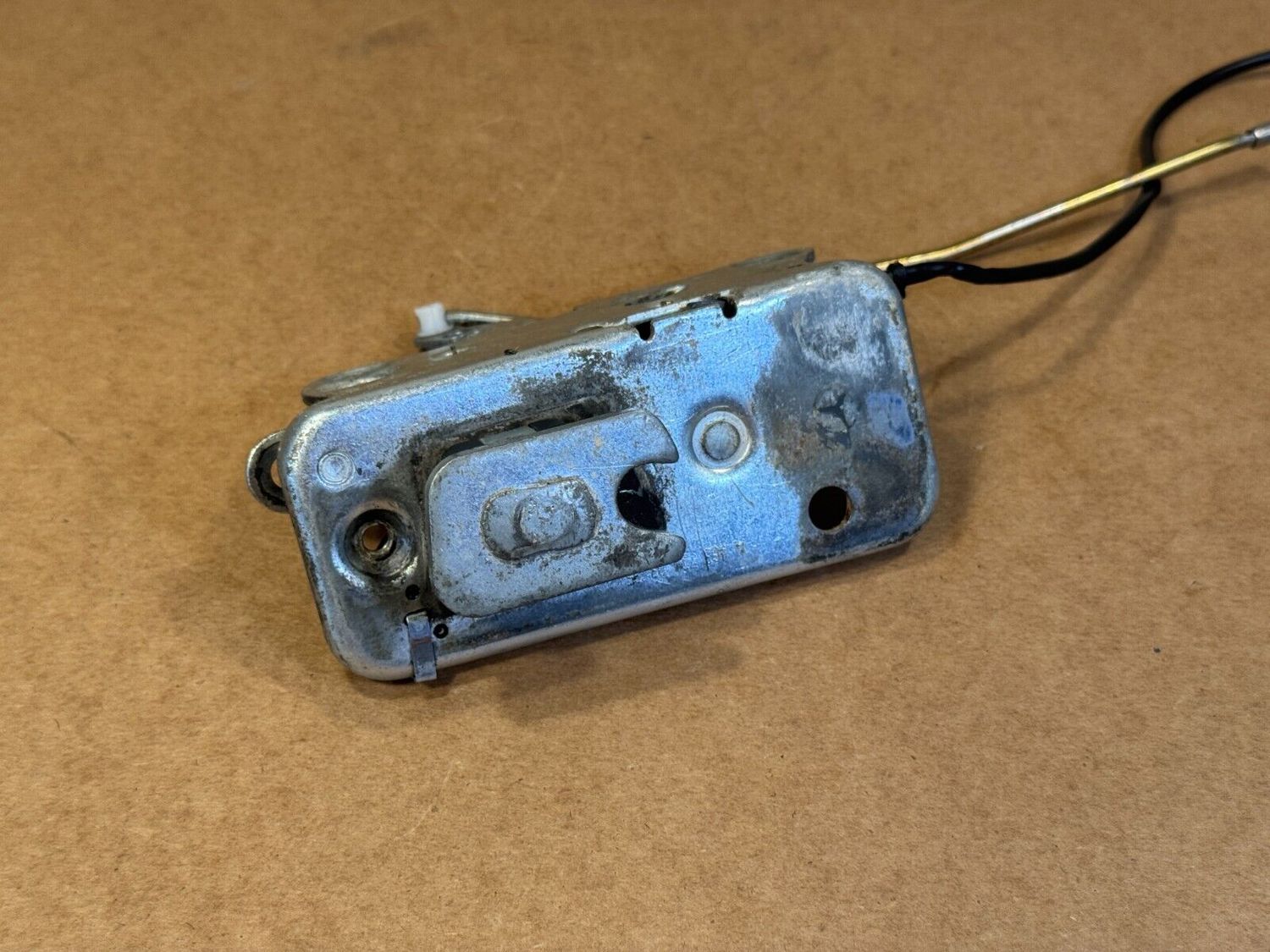 Mercedes G class W463 Genuine Front Left Door Lock A4637200335