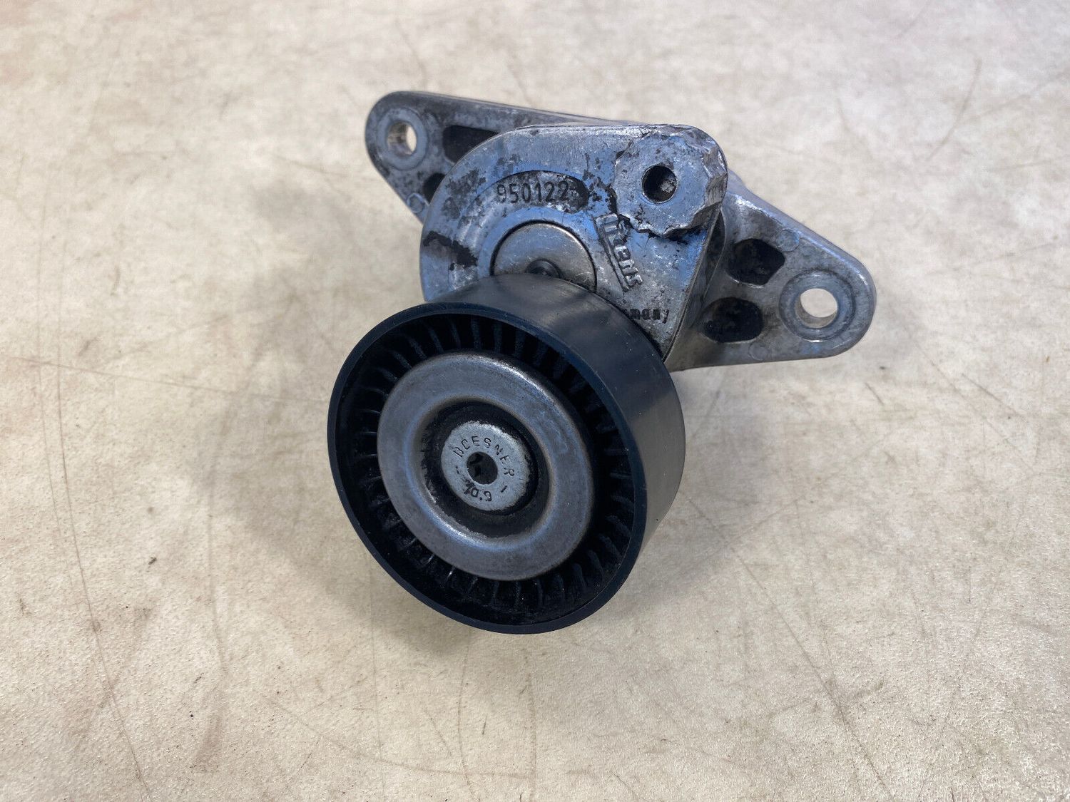 Mercedes ML G S class W163 W463 W220 4.0 CDI OM628 GENUINE Belt Tensioner