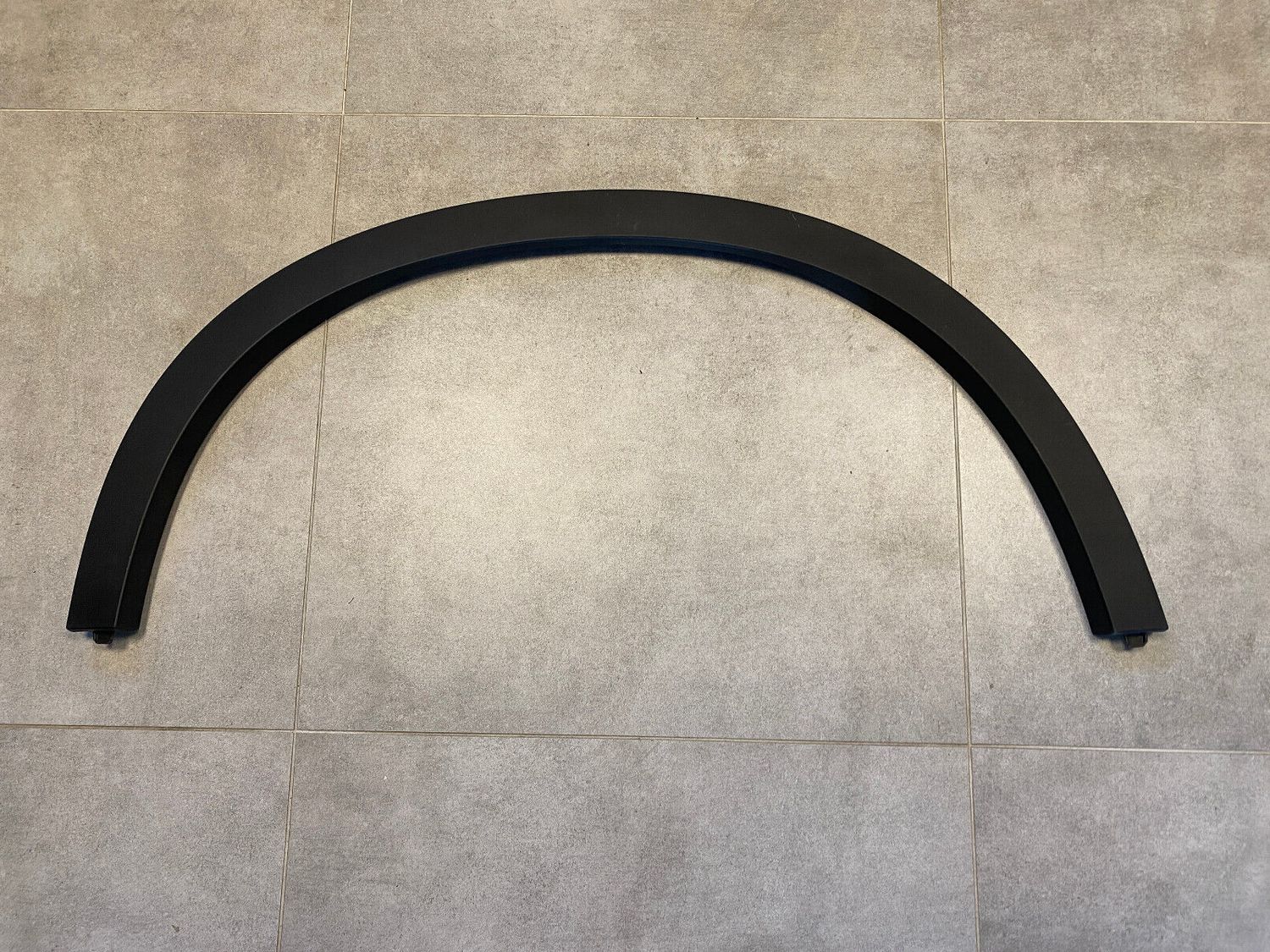 OEM BMW X5 G05 WHEEL ARCH TRIM REAR RIGHT 51777441050