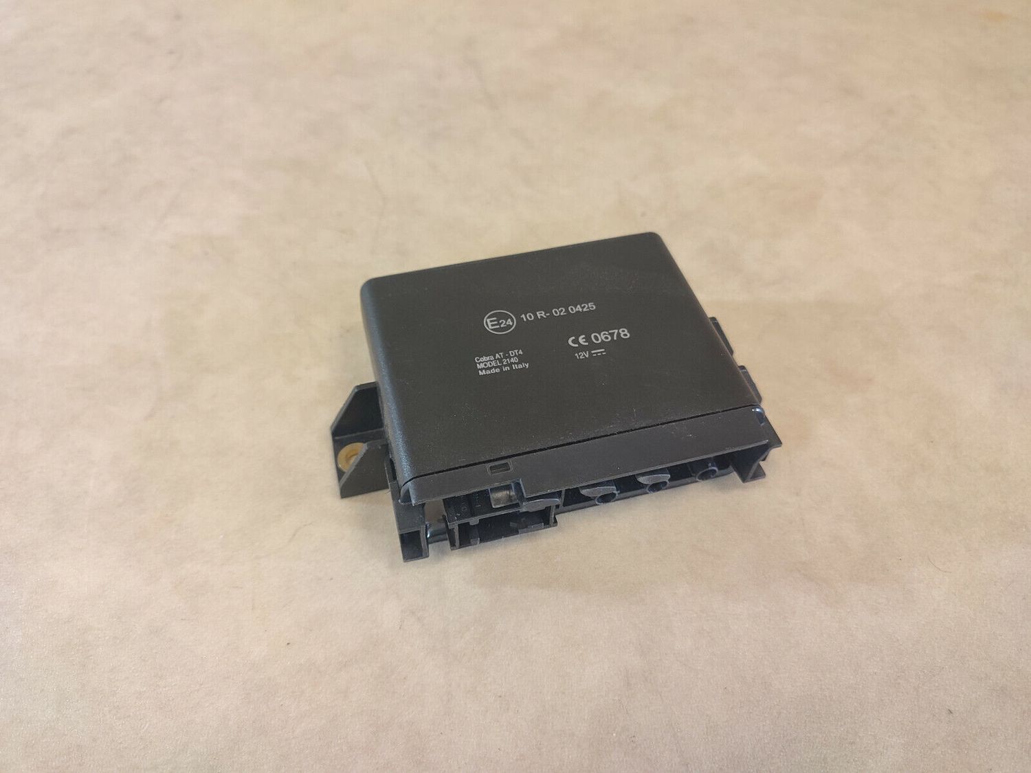 Audi A1 A3 A4 A5 A7 A8 R8 Q3 4E0060385A Control unit vehicle positioning system